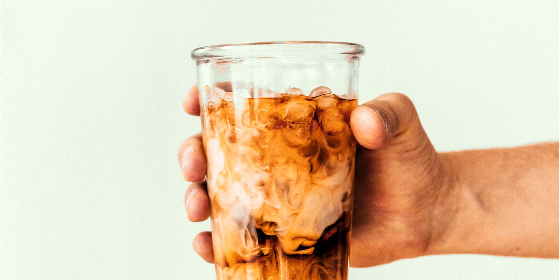 The Best and Worst Summer Drinks for Your Teeth